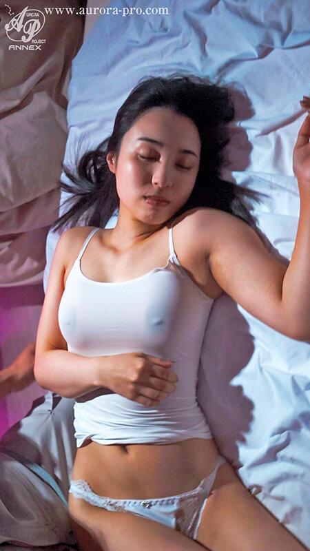 今、失踪した愛しき妻の輪●レ●プ映像がDVDで送りつけられて来た… 悲劇の寝取られ中出し懐妊 淫乱に堕ちチ●ポ中毒となった巨乳妻 藤原真帆 サンプル画像 13