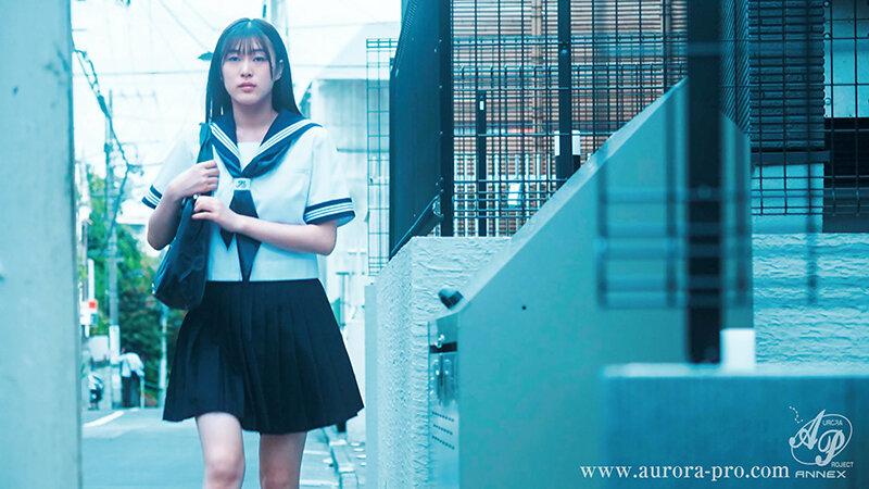 「おじさんに滅茶苦茶にされたい…」中年チ〇ポ偏愛女学生 汗塗れのオジサン達に汚されて絶頂中出し淫乱堕ち 下卑た小父様たちに輪されるって蕩けちゃう…。 高城なぎさ サンプル画像 2