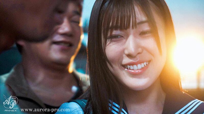 「おじさんに滅茶苦茶にされたい…」中年チ〇ポ偏愛女学生 汗塗れのオジサン達に汚されて絶頂中出し淫乱堕ち 下卑た小父様たちに輪されるって蕩けちゃう…。 高城なぎさ サンプル画像 4