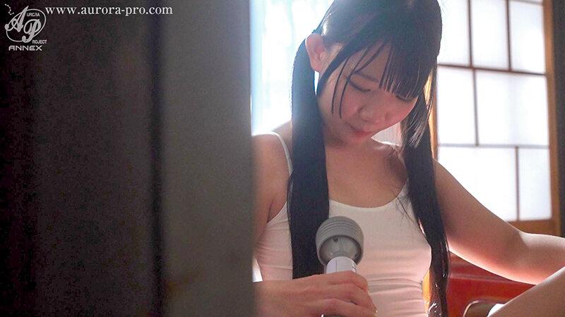 「中出しシて…おじちゃん…」ピン勃ち乳首を悪戯され…中出し孕ませ懐妊 中年チ〇ポ偏愛女学生 帰省してきた姪っ子の美乳 南日菜乃 サンプル画像 4