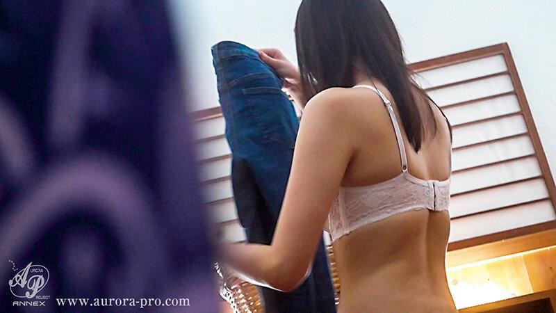 肉体接待を強要された美人若女将 大切な旅館と夫の為…極上の肉体が堕とされ孕まされる… 沙月ふみの サンプル画像 2