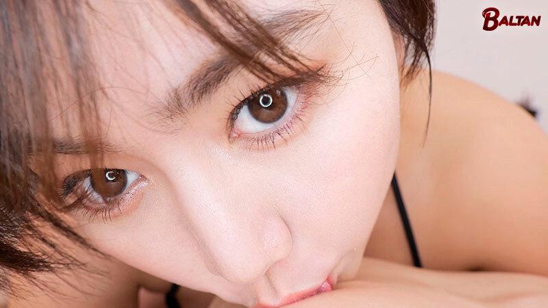 「チクビで悶絶してるキミの顔ずーーっと見ててあげる。」痴女お姉さんの見つめ合い乳首管理 紫月ゆかり サンプル画像 4
