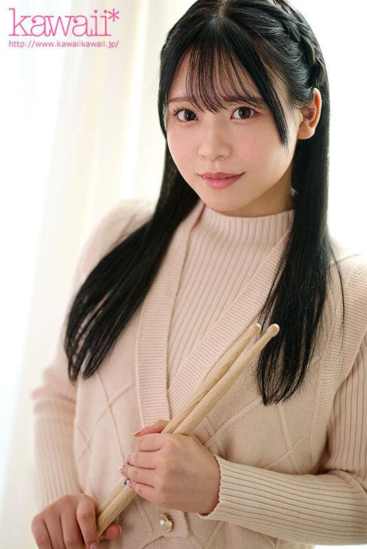 満足できる男とセックスに巡り会えず男を漁りまくる現役JDドラム美女がうねりとグルーヴを生み出す腰使いで リズミカルにイキ跳ねブッ飛びAVデビュー 出口結絆 サンプル画像 5