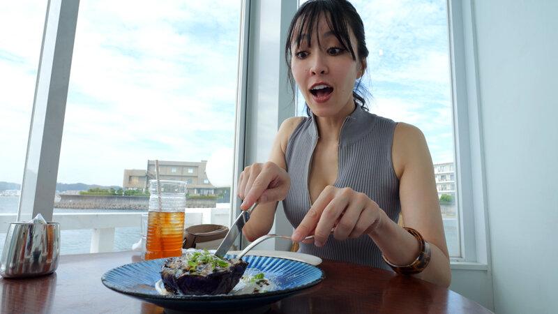 Hカップのイケてる女と2人っきりの丸一日とびっこ海デート 宇佐美すい サンプル画像 2