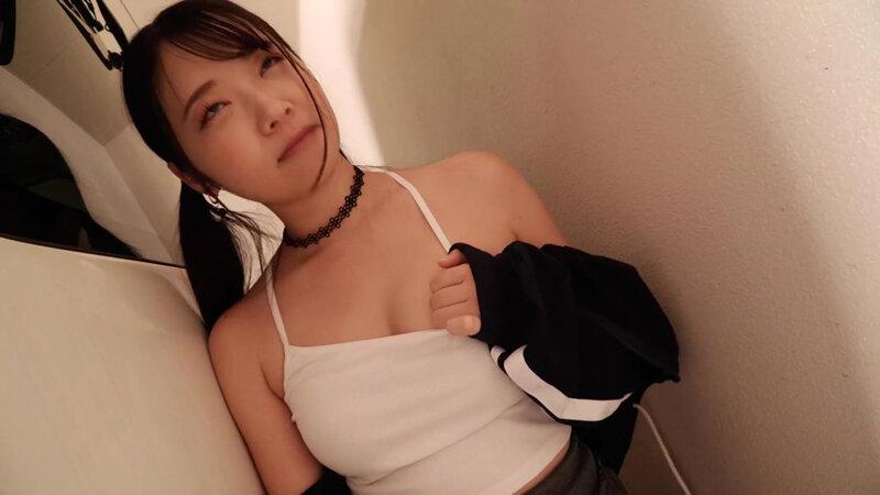 【4K】ヤリマンエマの本気食い！！ 我慢できずに素人逆ナンSEX 二葉エマ サンプル画像 4