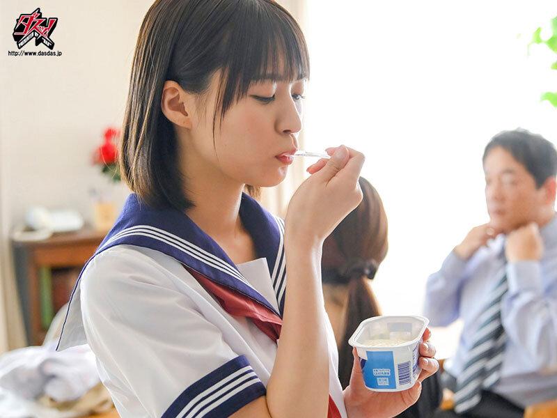 男嫌いなスレンダー美乳の連れ子に媚薬を●ませて一週間。子宮が疼き、理性を失った娘は、嫌がりながらも俺の巨根を求めるようになった。 東條なつ サンプル画像 2
