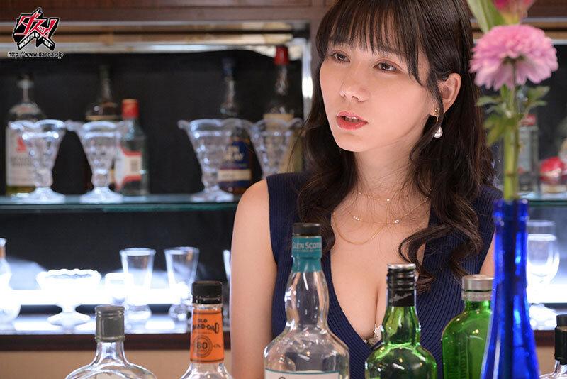 ハメタイ時に即ヤる女！毎分毎秒むム～んと欲情！ジュっぽし鬼スケベぇ接客。ぶりゅるザー汁を何度も何度も生ナカで絞り出す高級枕営業スナック 五日市芽依 サンプル画像 2