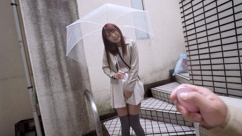 ★配信限定！特典映像付★恥辱、陵●、とびっこ装着・繁華街デート！20 木下ひまり サンプル画像 1