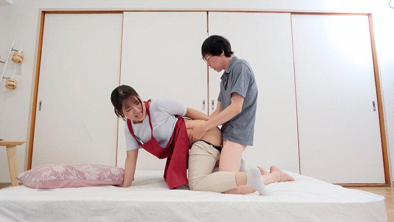 色白デカ尻の家事代行おばさんに即ハメ！デカチンの虜になった人妻が翌日勝手に押しかけてきたので満足するまで何度も中出ししてあげた 37 一色さら サンプル画像 3