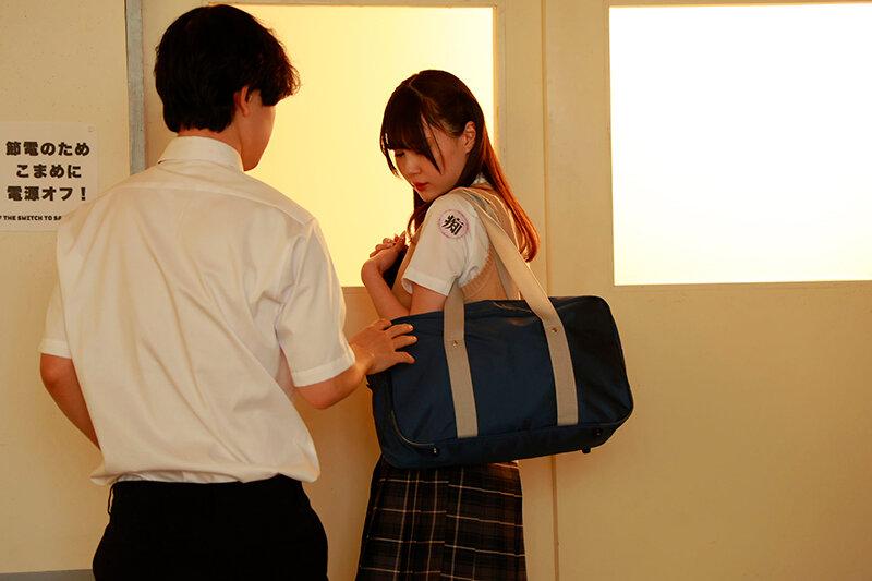 貼れば誰でもいいなり！ハーレム洗脳シールでクラスの一軍女子を完全支配してハメ比べ！ サンプル画像 3