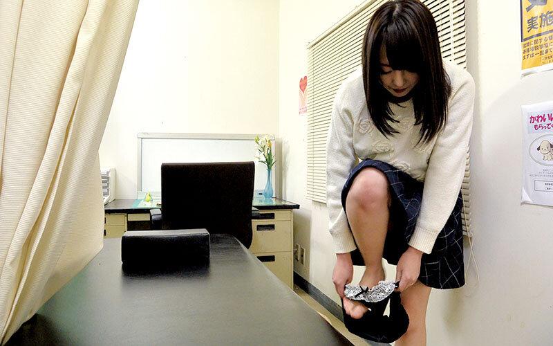 産婦人科ドスケベ医セクハラ診療室4時間 サンプル画像 1