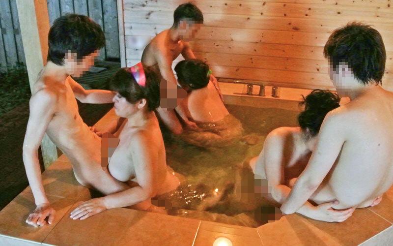 （なぜ、こんな処に痴女が？）まさかの遭遇！淫乱おばさんが潜む路地！逆ナンパで連れ込まれて逆痴●された…4時間 サンプル画像 18