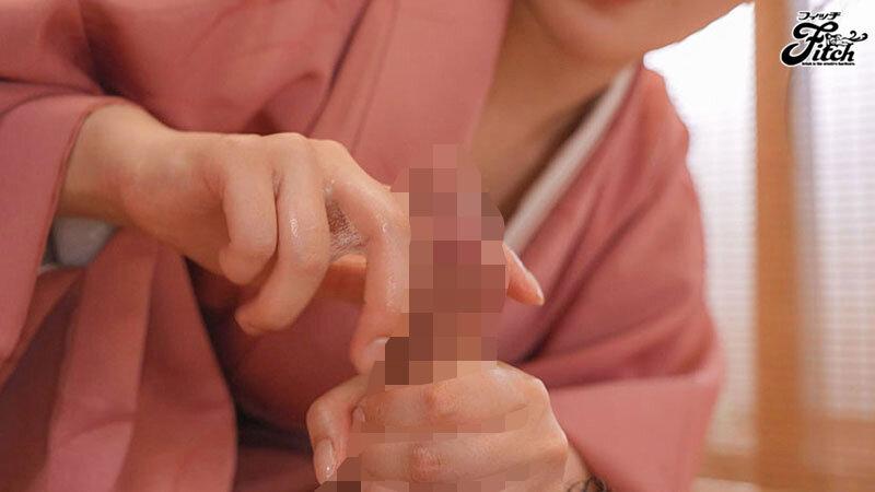 1日1組限定 美人の巨乳女将が癒し淫語とスローな密着手コキでじっくり射精に導いてくれる回春宿 北野未奈 サンプル画像 5