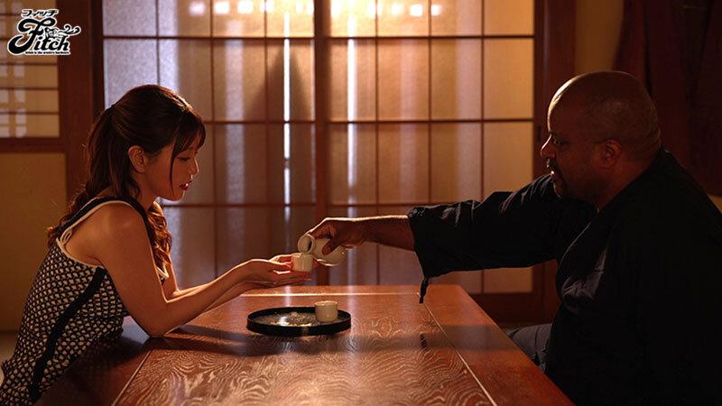 黒人に溺れた極道の女 ～男堅気なデカマラ黒人と本気の中出しSEX～ 新村あかり サンプル画像 3