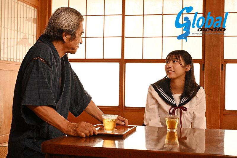 蔵の中で緊縛調教される女子校生 田舎町で暇を持て余す孫娘を嬲る鬼畜祖父。問答無用の縄と蝋燭と鞭でイキ狂う無垢な身体 片寄しゅうか サンプル画像 2
