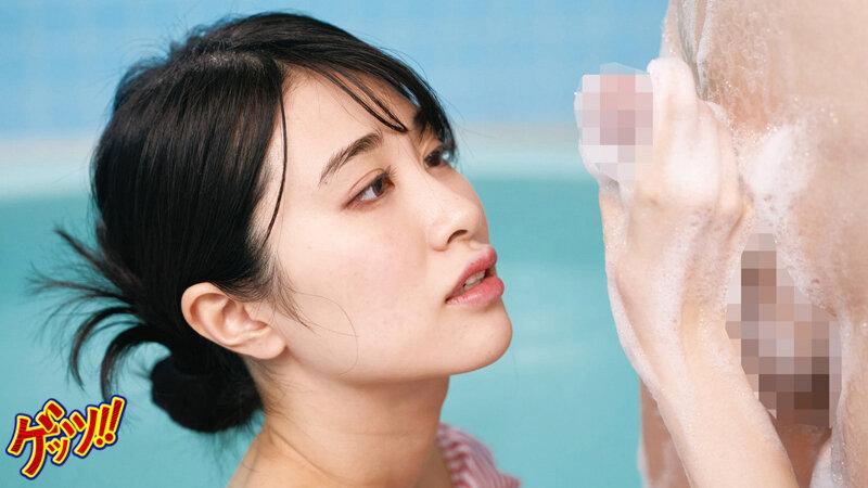 素人男女モニタリング実験でゲッツ！うぶかわ人妻×童貞デカチン「お風呂で童貞チ○ポ洗ってくれませんか？」過剰に反応する童貞くんの勃起にムラムラが止まらない奥様が密室風呂で極上筆おろしナマ中出しSEX！！ サンプル画像 6