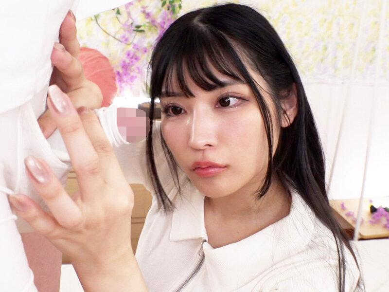 「亀頭なら浮気にはなりません…」商品開発部で彼女の妹・さくらちゃんに試作品の象さんパンツを履かされた僕は、飛び出た亀頭をアヒル口吸引フェラチオされてビュルビュル射精し続けました…。 胡桃さくら サンプル画像 1