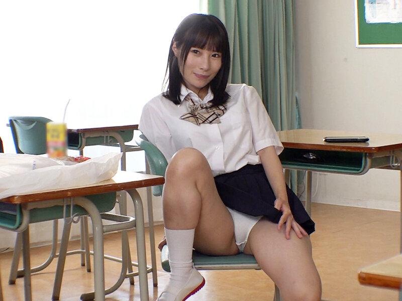 パンチラ特化！転校してきた松井さんはわざとパンティを見せつけて反応を楽しむ小悪魔J系だった！！ 松井日奈子 サンプル画像 2
