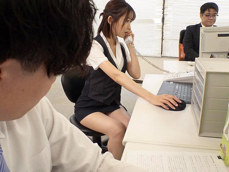女の武器を最大限に活かす挑発的美脚オフィスレディ 黒川すみれ サンプル画像 2