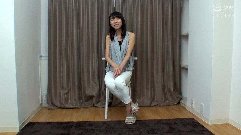 素人！！美顔熟女が初めてカメラの前で脱いだフルヌードアルバム 15人4時間 サンプル画像 4