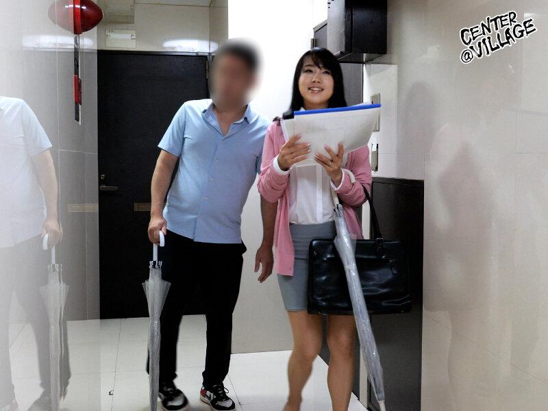男子大学生のお部屋探しを中出しサポートするドスケベ不動産レディ 宮本小雪 サンプル画像 3