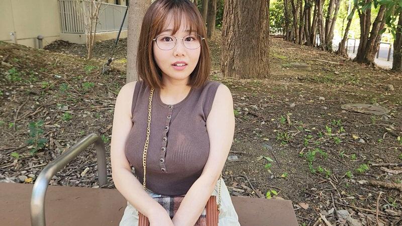 応募して来た爆乳Iカップのむっつりメガネ腐女子、撮影現場で気持ち良すぎて潮吹きまくり白目剥いてイキまくる衝撃映像が撮れてしまった件。 サンプル画像 2