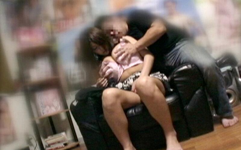 脱いだらドスケベな超巨乳！やっぱりおっぱいが一番！大きすぎて恥ずかしい歩く猥褻物デカパイ女をギンギンチ〇ポで激ピス！激イカセ！ サンプル画像 1