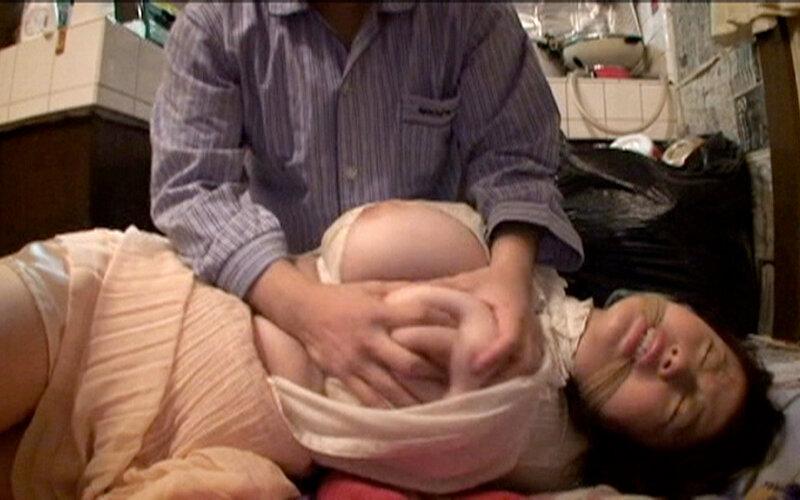 脱いだらドスケベな超巨乳！やっぱりおっぱいが一番！大きすぎて恥ずかしい歩く猥褻物デカパイ女をギンギンチ〇ポで激ピス！激イカセ！ サンプル画像 4