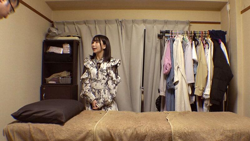 媚薬オイルマッサージ 痴●盗撮＆中出し素人娘VOL.61 超強力媚薬を配合したマッサージオイルを施術中に知らずに塗りこまれたオンナは、身体の火照りに驚き、チ〇ポを欲しがる自分に戸惑い、垂れ出したマン汁に恥ずかしがりながらも生ハメ中出しまで欲してしまう！ サンプル画像 15