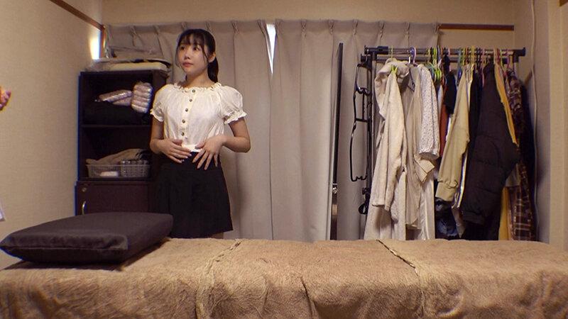 媚薬オイルマッサージ 痴●盗撮＆中出し素人娘VOL.62 超強力媚薬を配合したマッサージオイルを施術中に知らずに塗りこまれたオンナは、身体の火照りに驚き、チ〇ポを欲しがる自分に戸惑い、垂れ出したマン汁に恥ずかしがりながらも生ハメ中出しまで欲してしまう！ サンプル画像 2