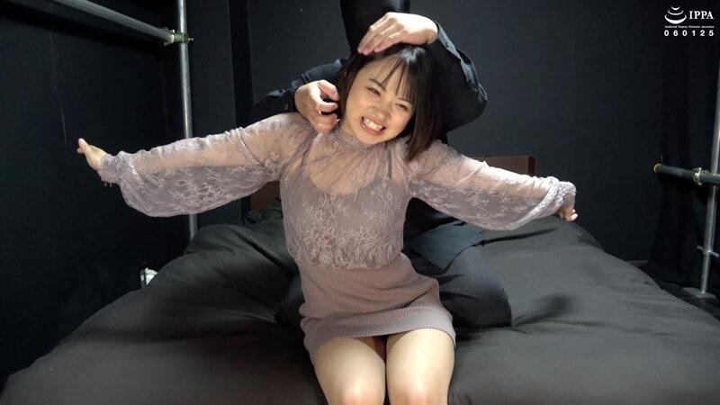 「元気で可愛いショートが似合うお姉さんを私服でくすぐりチェック！」WAKA-056 菊池はる 1 サンプル画像 3