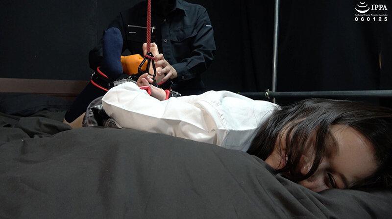 「制服少女を海老反り拘束！ 新たな弱点発見で笑い転げる真冬ちゃん！」わかしラボ WAKA-068 雪奈真冬 2 サンプル画像 7