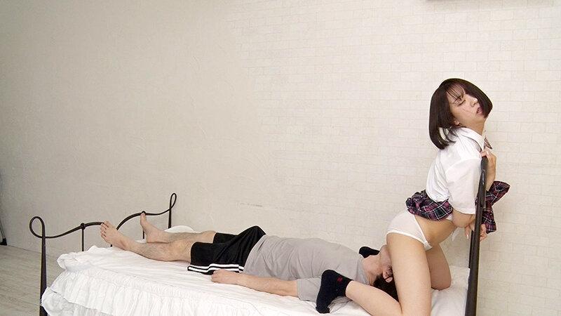顔面騎乗オナニー 男の顔に股間を擦り付けてオナる変態女 サンプル画像 5