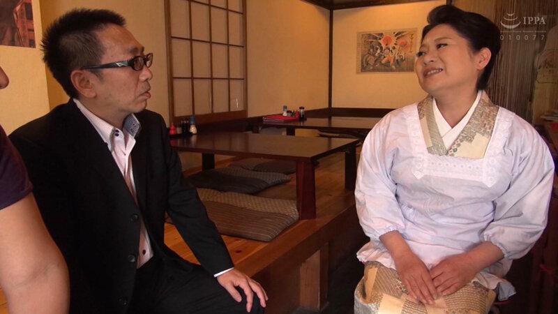 働く熟女 たくましい男の身体に大興奮 サンプル画像 7