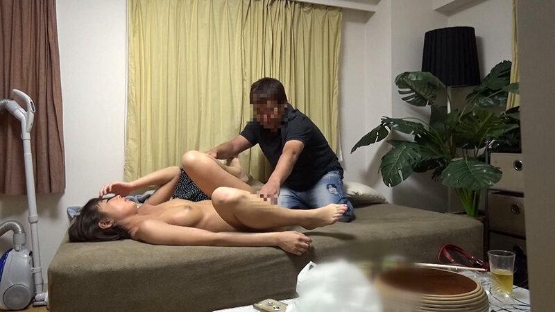 羞恥心にマ○コを濡らす！長身美脚の奥さんはドMでした～ サンプル画像 6