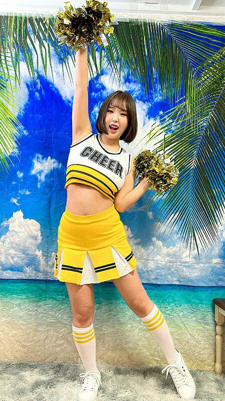 素人パンチラ in 自宅で個人撮影会vol.84 サーキットを彩るセクシーガールズ！！爆走コスプレで男たちの目線を釘付けにする音速のエロコスプレ！！ サンプル画像 8