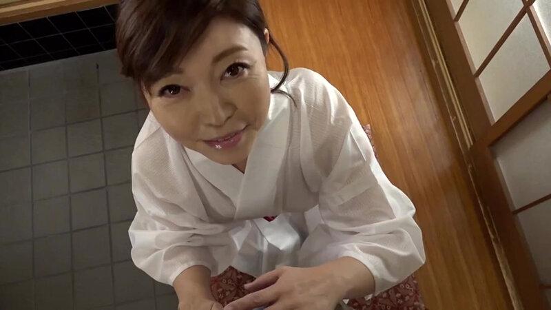 【完熟】隣の奥さんは美巨乳で性欲強くて床上手 成咲優美 即即編 サンプル画像 1