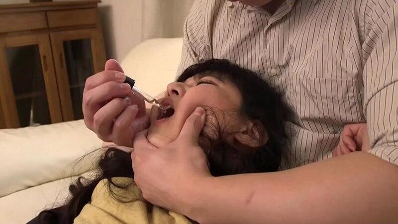 【母と子の性活事情】媚薬で息子に開発される私 主婦46歳 小日向こゆき サンプル画像 2