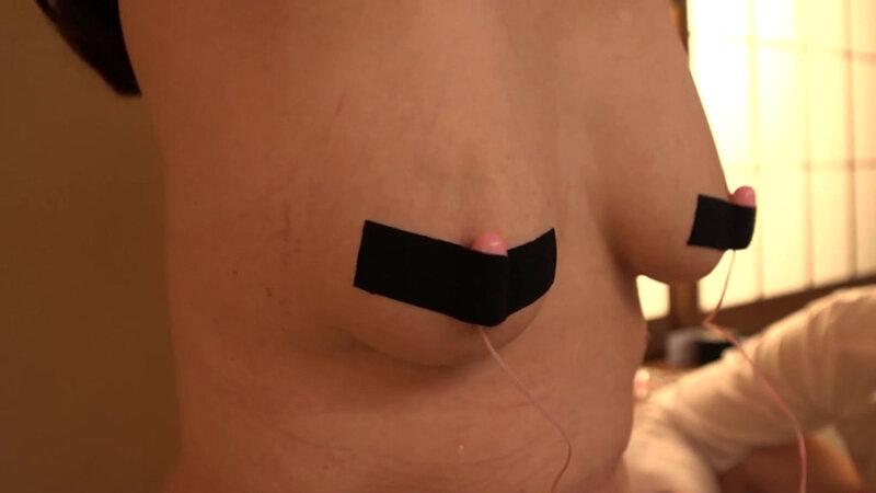 【還暦乳】息子の元気棒で調教される母 遠田恵未 サンプル画像 5
