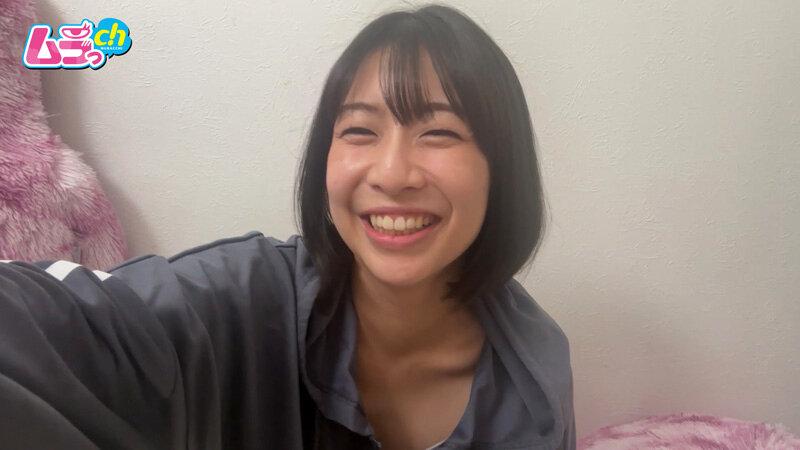 カップル部屋REC エッチなSNS配信してる女のコの裏側！カメラに映らないところで彼氏にイジられ本気イキ◆視聴者を欺きエスカレートするド変態カップル サンプル画像 3