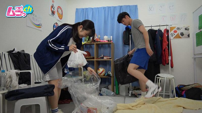 ●校生REC 真っすぐな童貞男子に頼まれたら断れない！盛りのついた男子部員に押しに弱すぎる爆乳マネージャーがエッチな特別練習で秘密の筆おろし サンプル画像 3