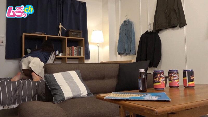 ニンゲン観察 男友達の部屋で見つけたバイブを興味本位でこっそり挿入…気持ち良すぎて理性ぶっとび友人の本物チ〇ポも入れたくなっちゃう淫乱女 サンプル画像 2