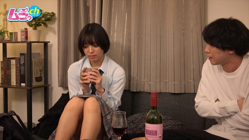 ニンゲン観察 憧れのバイト先の店長を頼って家出したJ系、規格外の超巨根で処女喪失し未来のデカチン狂いが確定する。 サンプル画像 3