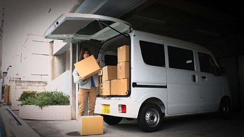 配送ドライバーを自宅に引き込んで理解らせてヤリました。 サンプル画像 2