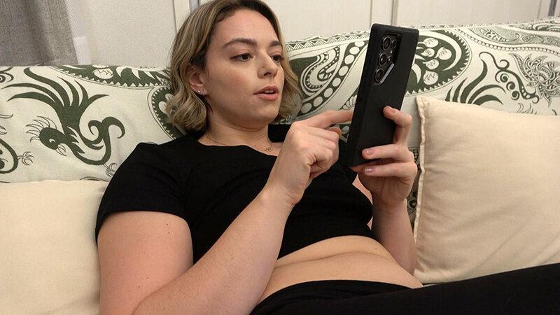 デカチンデリバリーに我慢出来ないパツキン美女！ ソフィア・バーンズ サンプル画像 2