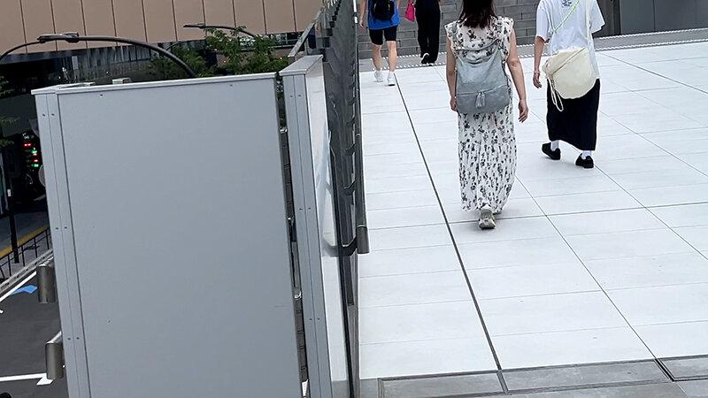 街角で声をかけてくすぐりさせてもらう スーパーのパート店員 まきさん サンプル画像 2