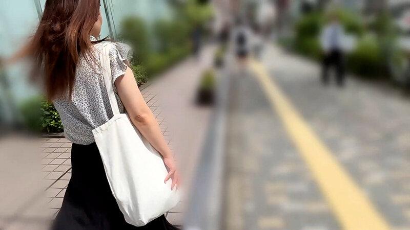 街角で声をかけてパンツの染みを見せてもらう ドラッグストア店員 あいるちゃん サンプル画像 2