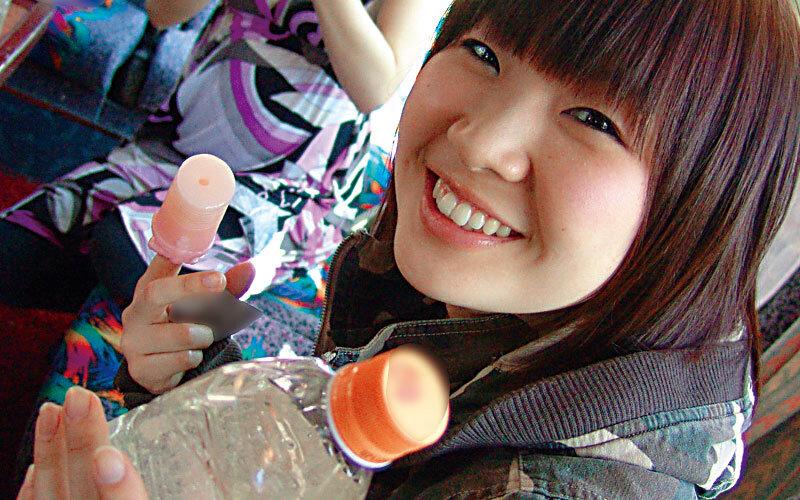 ギャル乱交ヤリコン大新年会！ 呑んでしゃぶってハメちゃって発射回数無制限！！2枚組 サンプル画像 16