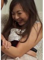 清楚な雰囲気の普通の奥さんが、旦那の居ない隙にエッチな濃厚キスで爆裂不貞SEX！