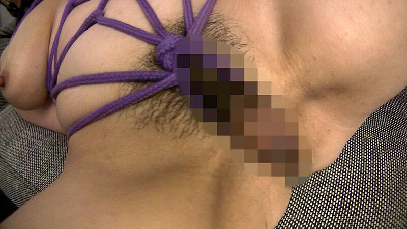 セレブ系巨乳熟女をアンケートに協力をと車に誘い電マとバイブで快楽堕ち！恥ずかしいけどもっとしたい欲求不満解消の淫乱性交！ サンプル画像 12